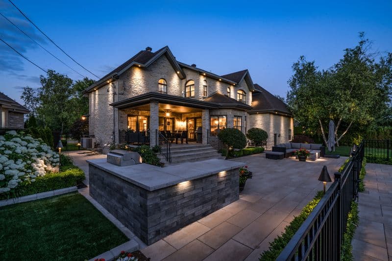 Heure bleue portfolio example 4 - Professional real estate photography by Hausvalet